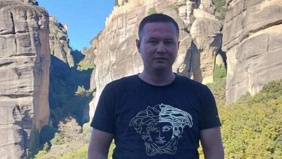 Zjarri i shkrumboi shtëpinë, 35 vjeçari që shpëtoi