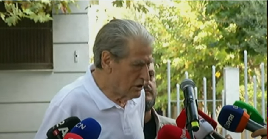 Në zbatim të masës së sigurisë, Sali Berisha paraqitet