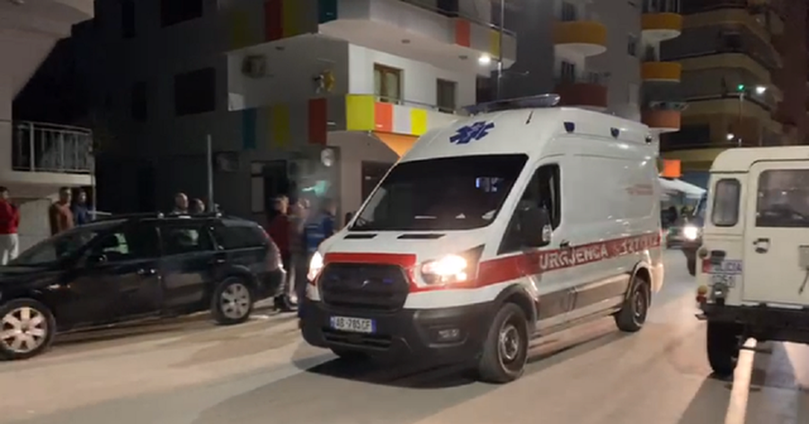 E rëndë në Vlorë, fëmija bie nga ballkoni i një