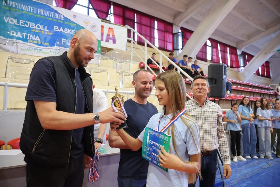Ish-basketbollisti i Kombëtares që vendosi të mos largohet nga
