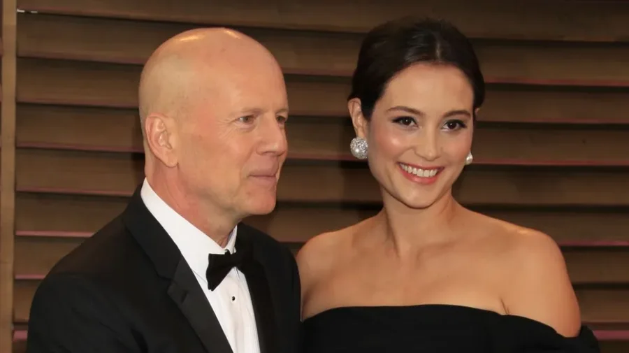Bruce Willis tani jeton në një shtëpi të ndarë nga