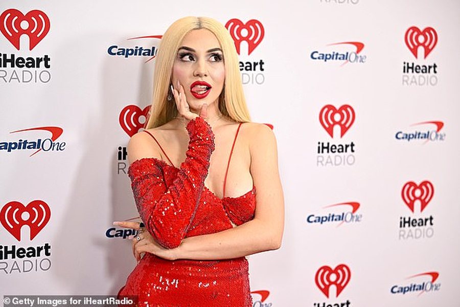 Rrëfimi tronditës i shqiptares Ava Max për ngacmimin sek*ual nga