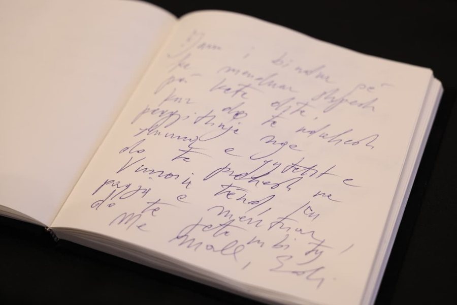 Rama shkruan në librin e ngushëllimeve të Dhimitër