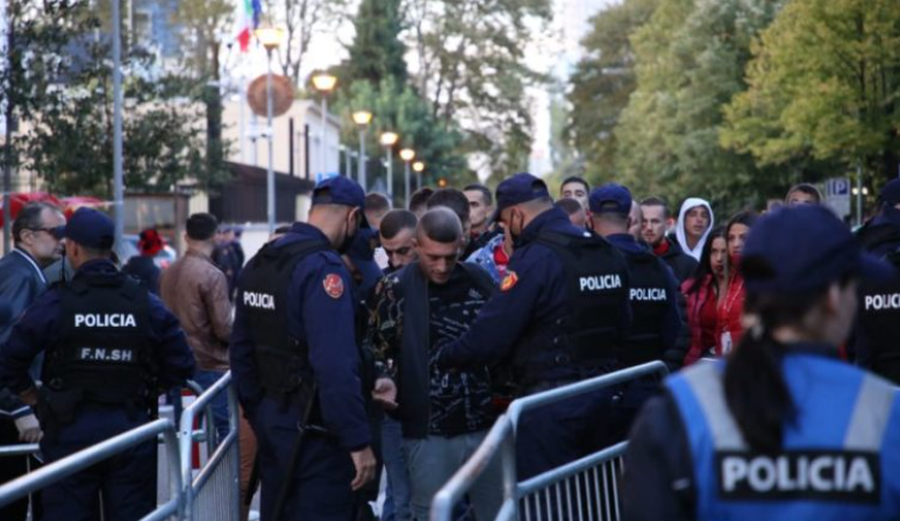 Pajisje antidronë, bllokime rrugësh dhe kontrolle të