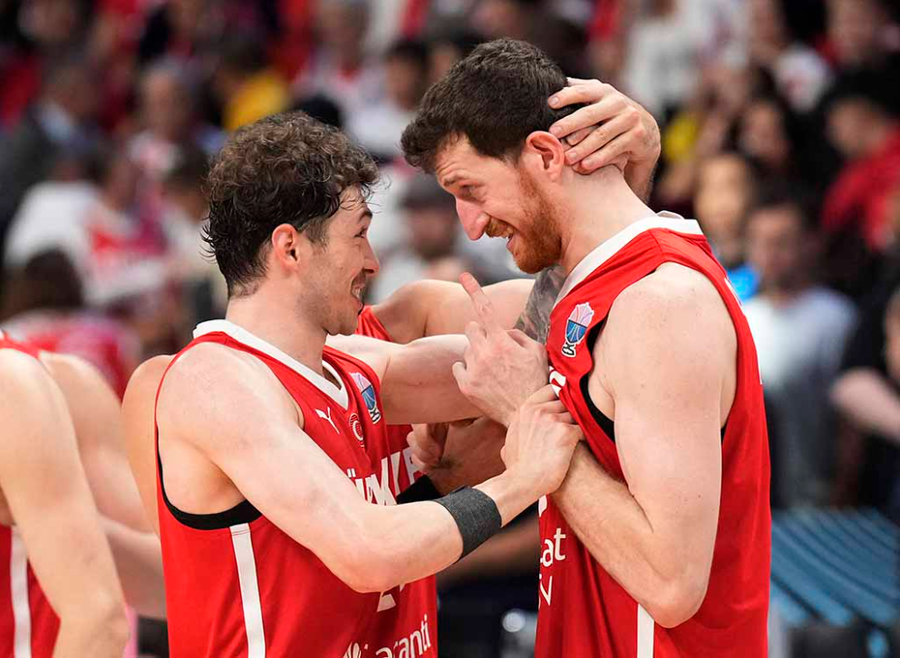 Tropojani që ndezi Eurobasket 2025 / Erkan Osmani shkëlqeu në