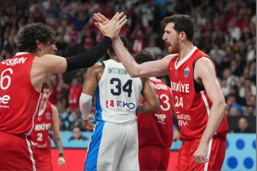 Tropojani që ndezi Eurobasket 2025 / Erkan Osmani shkëlqeu në