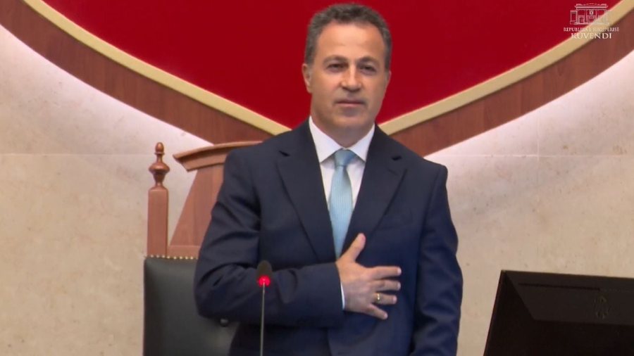 Peleshi mbledh nesër krerët e grupeve parlamentare: të