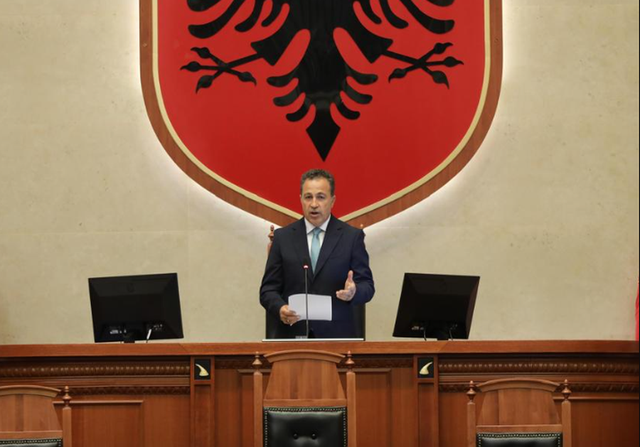 Ndryshimi i rregullores dhe i komisioneve, Peleshi mbledh sot krerët e