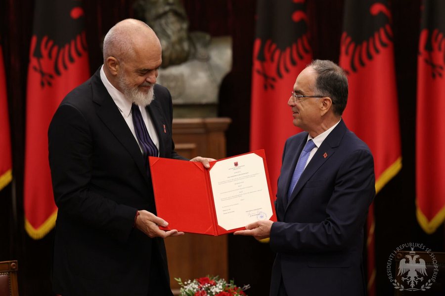 Presidenti Begaj dekreton ministrat e qeverisë së re 'Rama