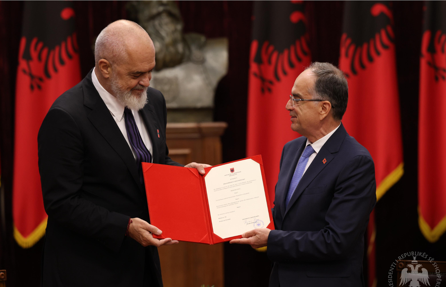 Qeveria u votua dje pa debat, Rama dhe ministrat betohen sot para Begajt dhe