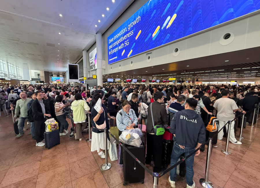 Sulme kibernetike në disa aeroporte të Evropës, anulime masive