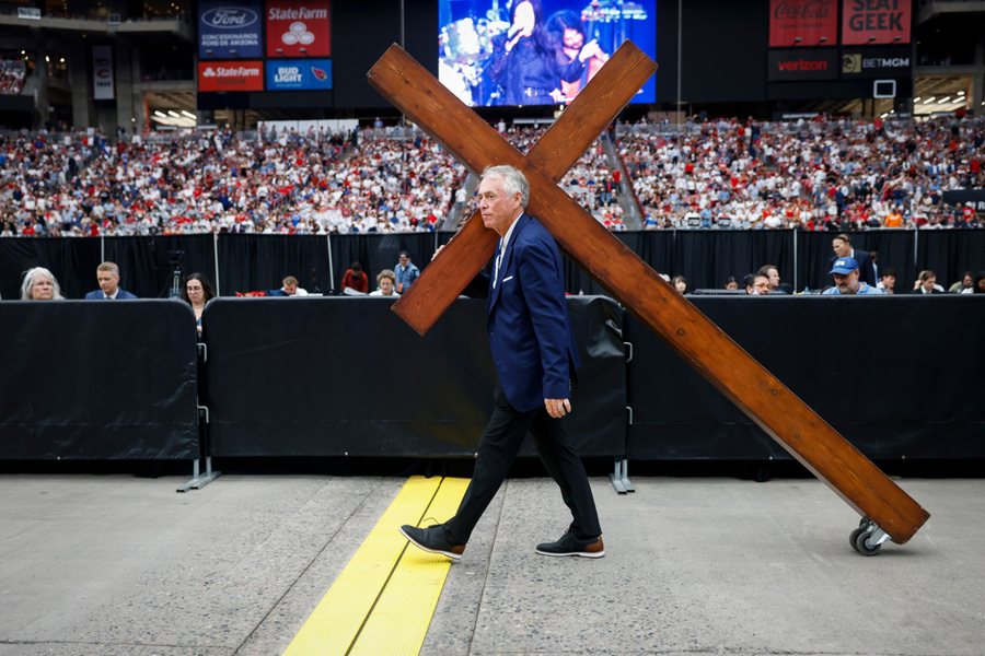 Lamtumira e fundit e Charlie Kirk! Ceremonia funebre nën masa ekstreme