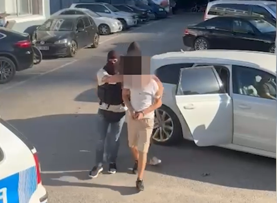 I vodhi instagramin 23 vjeçares dhe i kërkonte para për të