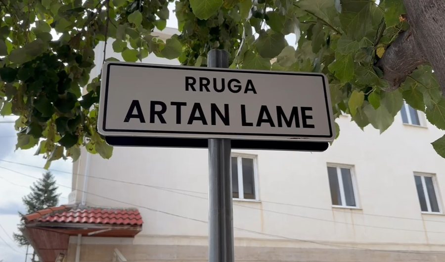 Artan Lame 'rikthehet' në Kolonjë, një rrugë mban