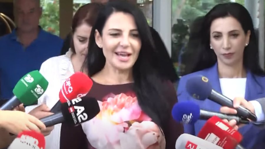 Lufta për Tiranën / Takimi i ndermjetësve të PD-ës me