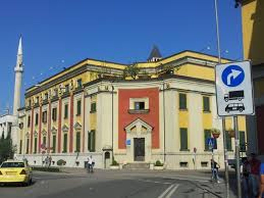 Lufta për Tiranën / Takimi i ndermjetësve të PD-ës me