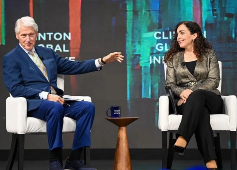 Clinton i rikthehet  vendimit historik të bombardimit të Serbisë: