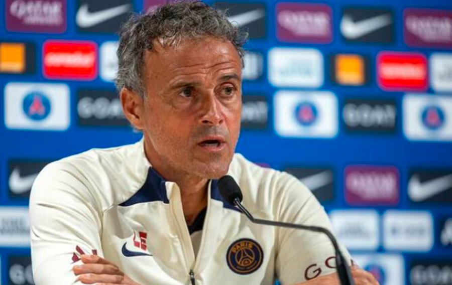 Mungesat e PSG përballë Barcelonës, Enrique: S'ka