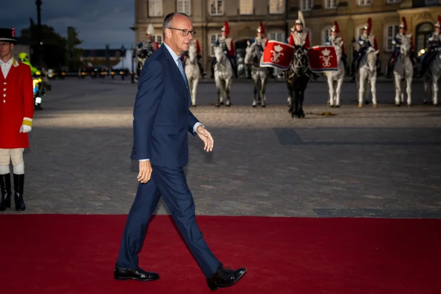 FOTO/ Mbretit danez shtron darkën madhështore për liderët e