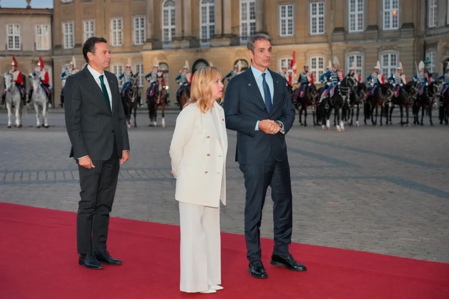 FOTO/ Mbretit danez shtron darkën madhështore për liderët e