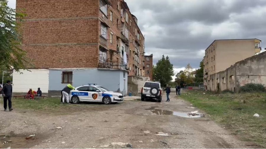 Vajza 13-vjeçare në Korçë hidhet nga kati i tretë,