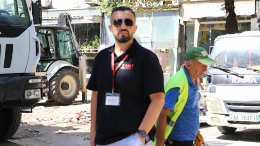 'Jam i armatosur, do e vra*'/ 60 vjeçari kërcënon me