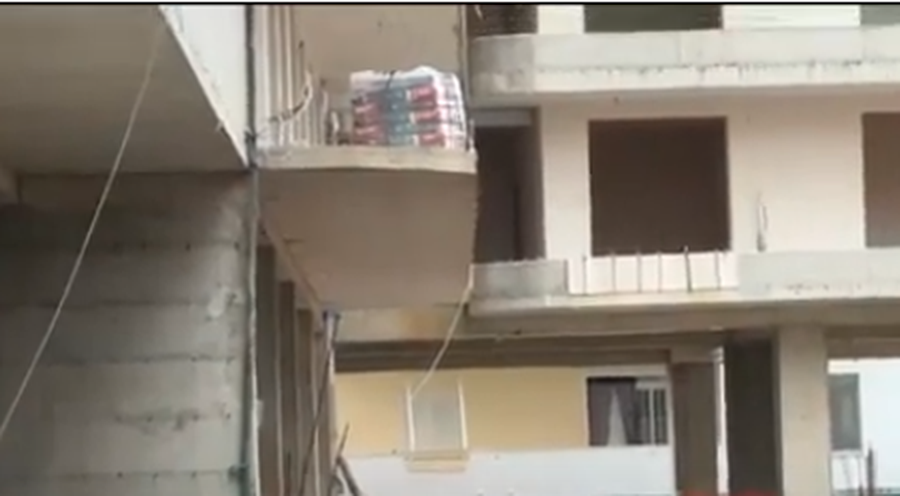 Ngjarje e rëndë në Lezhë, punëtori 32 vjeçar bie