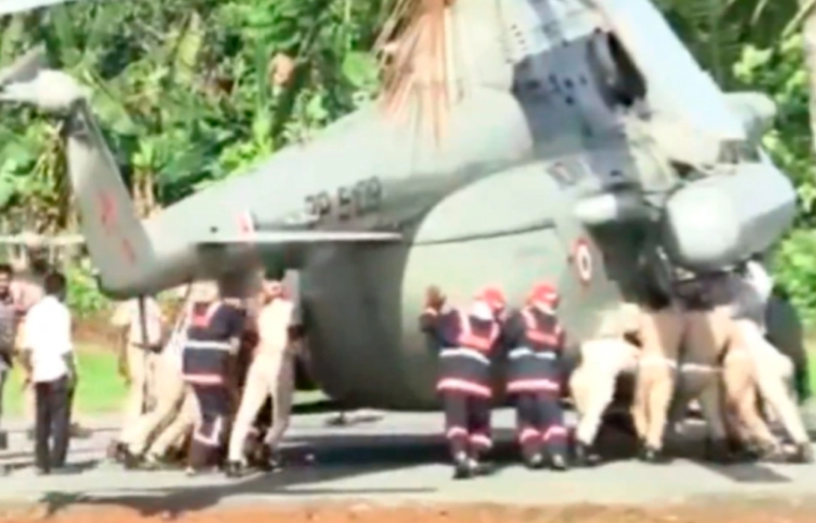 VIDEO/ Ndodh edhe kjo, helikopteri i presidentes ngec në betonin e