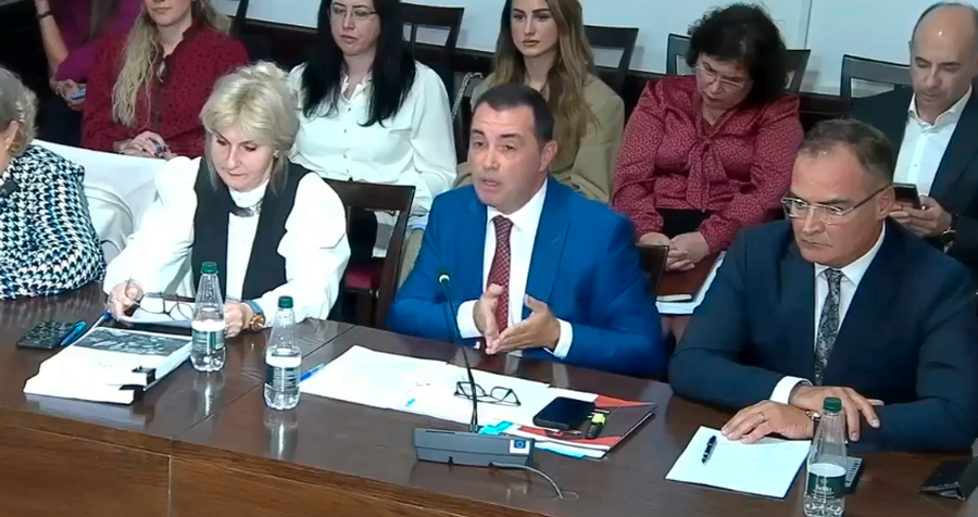 ‘’49 punonjës me 1 tualet’’, kreu i Autoritetit