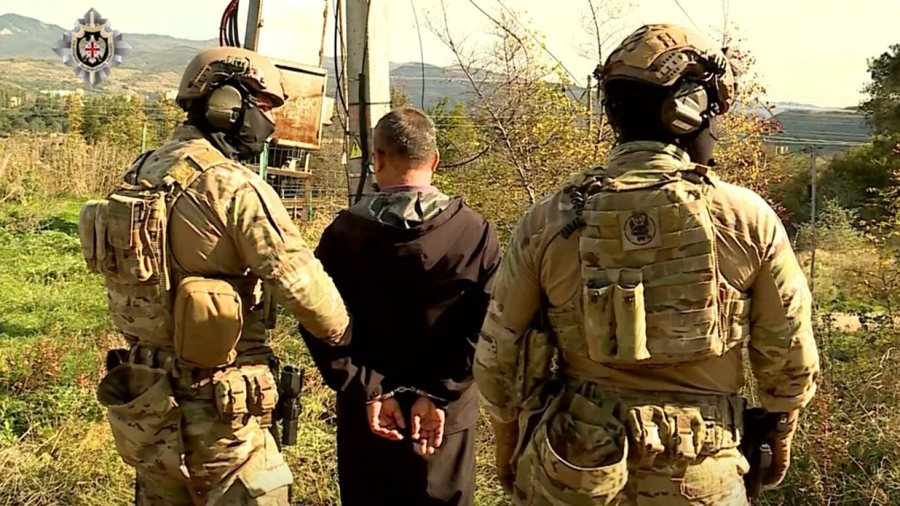 VIDEO / Tre kinezë arrestohen duke blerë uranium me vlerë 2