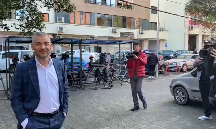 Deputeti i PD, Bledion Nallbati paraqitet në SPAK! Shfaqet i