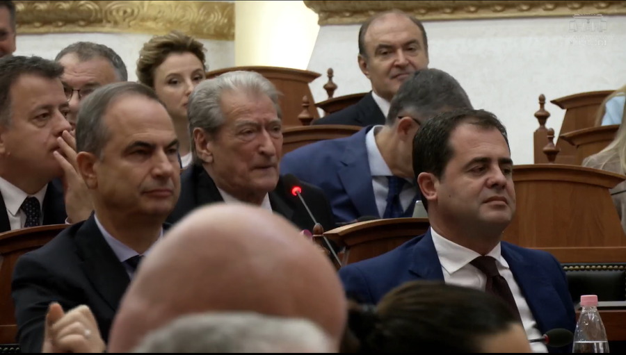 Miratohen ‘Zgjedhorja’ dhe ‘Territorialja’! PS e PD