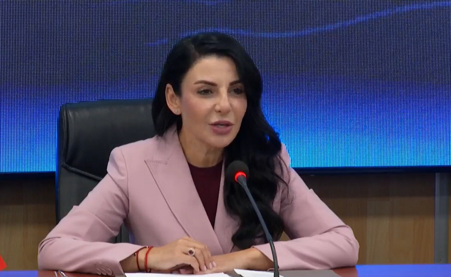 Balluku prezanton Liburn Aliun si drejtor të Portit të Durrësit: