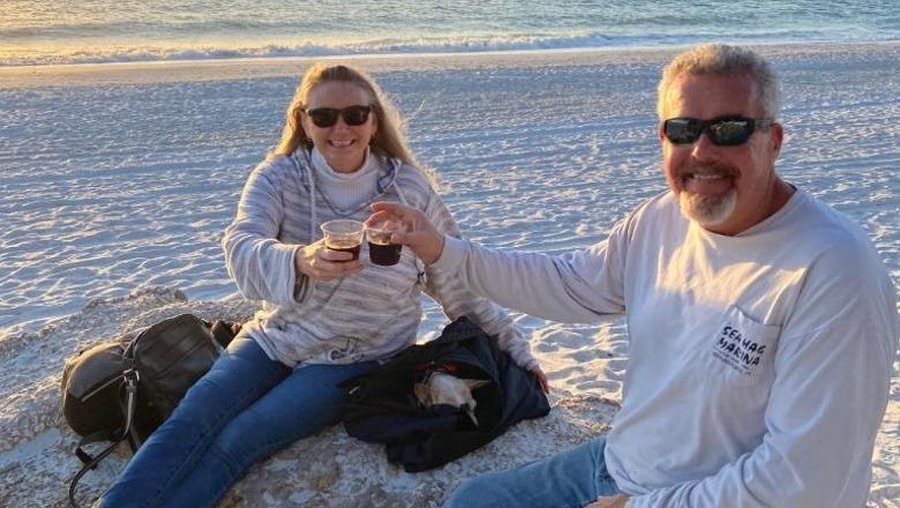 Në maj vr*u gruan, turisti amerikan gjendet i var*r brenda qelisë