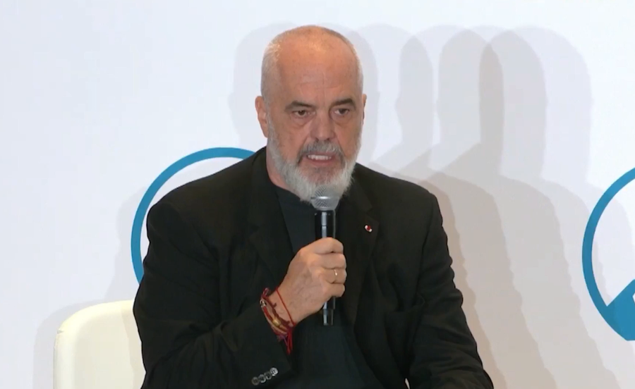 “Jam më i gjati mes liderëve”, Rama vijon me batuta