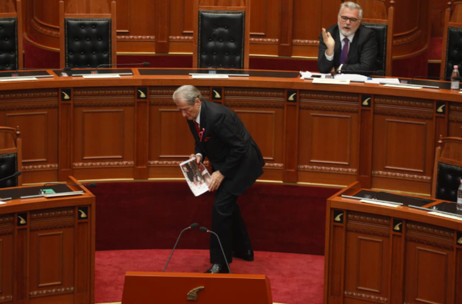 FOTO/ Berisha vendos te karrigia e Ramës foton me ish-agjentin e FBI