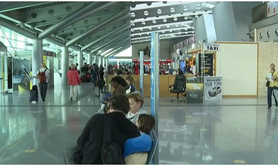 Mali i Zi ashpërson politikën ndaj të huajve