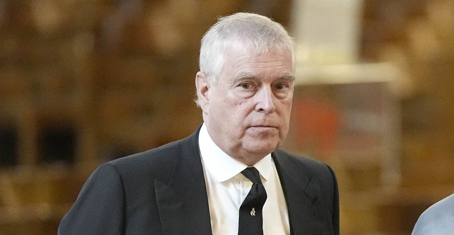 Ish-shoku i klasës i ofron një vilë luksoze në Abu Dhabi me