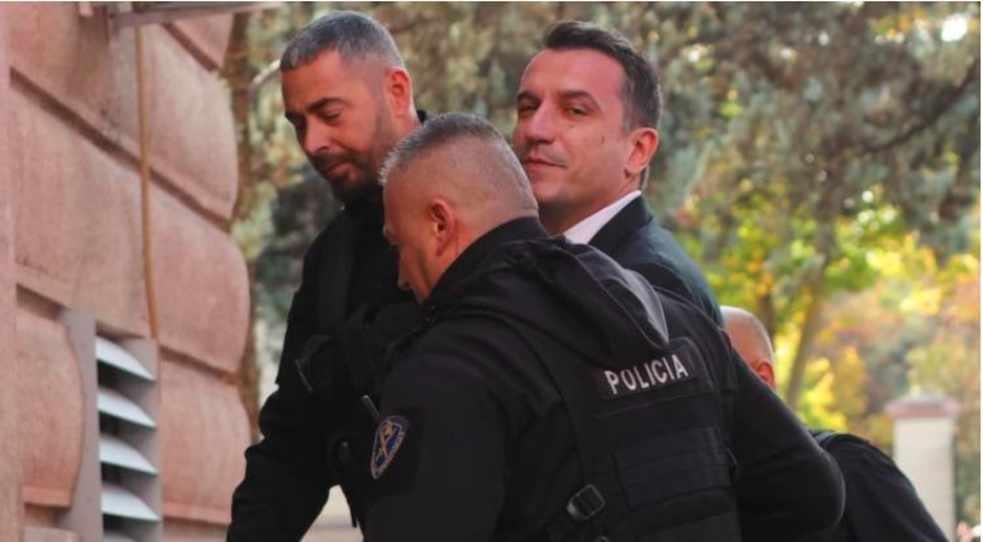 Gjykata Kushtetuese rrëzon qeverinë dhe presidentin, Erion Veliaj