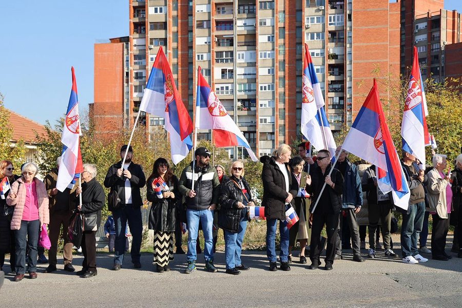 Ç'po ndodh në Serbi? Mbështetës të