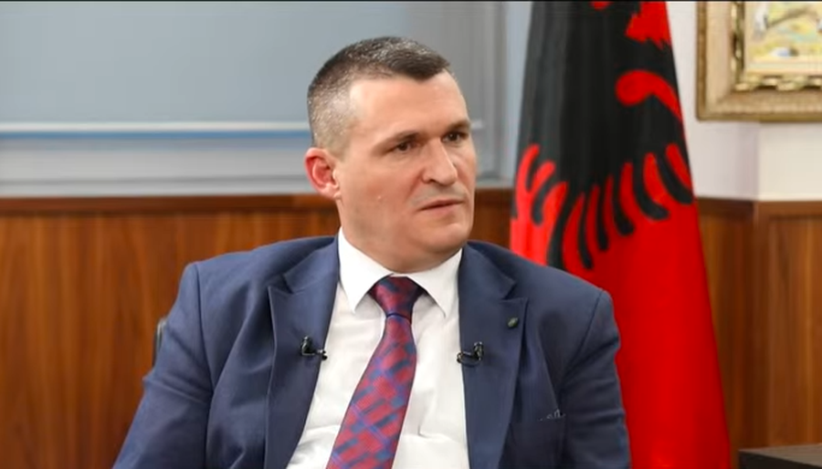 ‘’M’i dërgojnë me link’’, Dumani