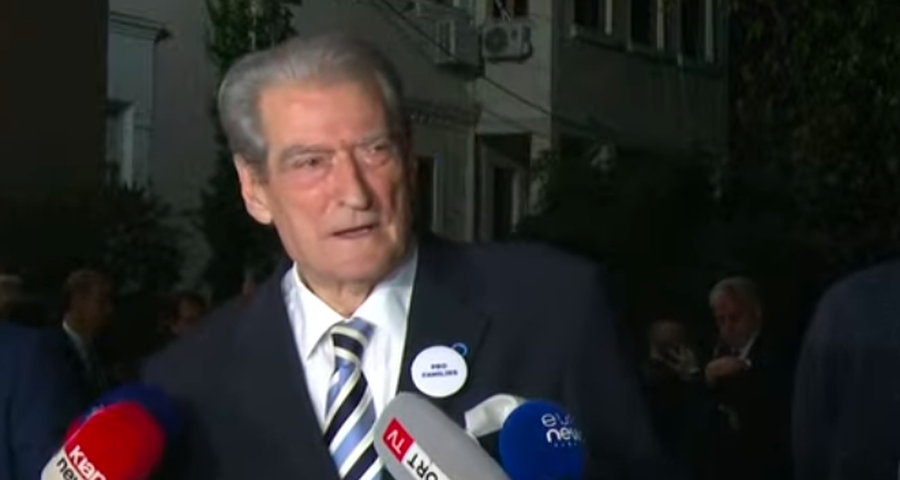 PS miratoi ligjin për gjinitë, Berisha: I hap rrugën