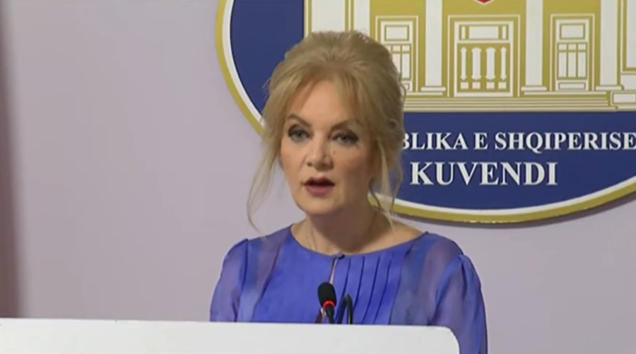 Deputetja e PS, Iris Luarasi: Shtetet që kanë vetëm 2 gjini, nuk