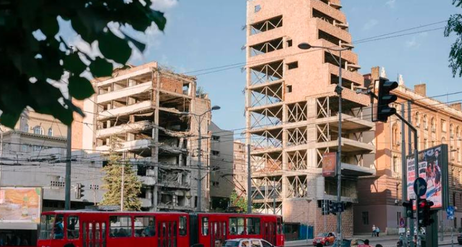 New York Times: Vuçiç miraton ligjin e ri dhe i dhuron