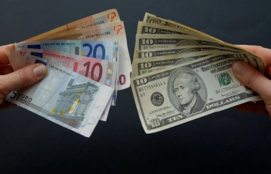 Këmbimi valutor 8 nëntor/ Me sa blihen e shiten monedhat e huaja sot