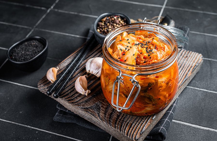 Kimchi: Mrekullia e fermentuar koreane që pushtoi botën