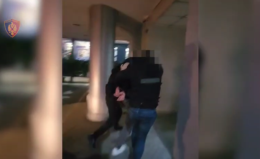 Shtirej si "BKT" dhe premtonte kredi të rreme, arrestohet 21