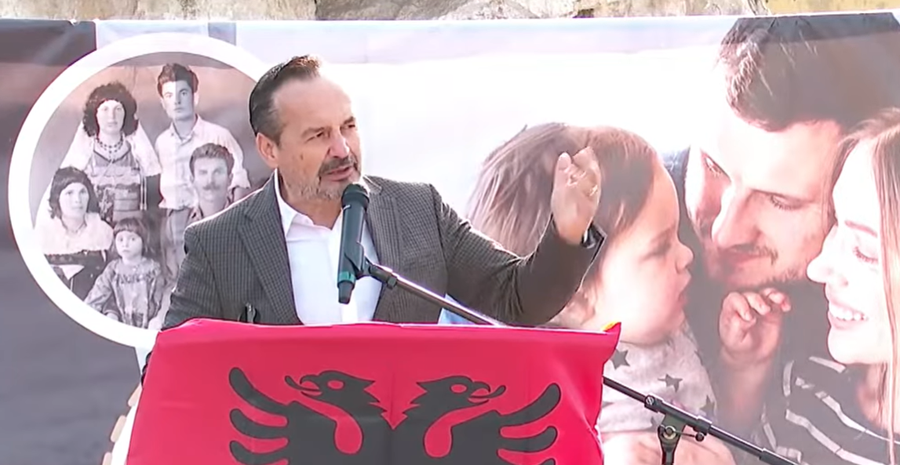 Protestë kundër ligjit për gjinitë në sheshin