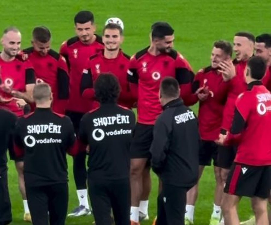 VIDEO/ Ndjesë dhe duartrokitje, Broja mban fjalim para ekipit në