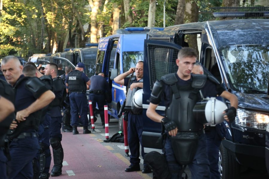 Sot protesta e PD para kryeministrisë, policia njofton masat: Bllokohen